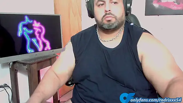 Snapshot of rodrix54 chatting on 02-09-25, 01:00 rodrix54 online show from 02-09-25, 01:00