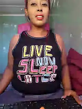 Snapshot of indian_hotty_jus4fun chatting on 01-14-25, 08:20 indian hotty jus4fun online show from 01-14-25, 08:20