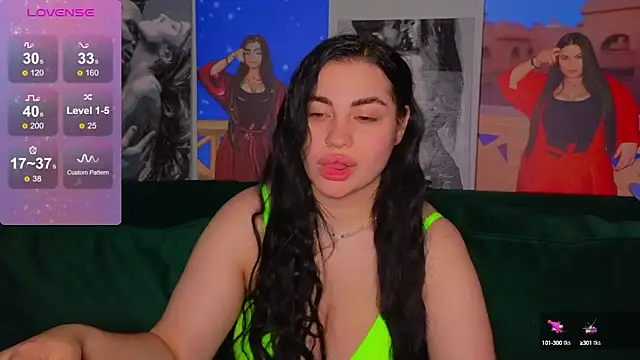 Snapshot of Nikki_Kardashian chatting on 12-05-24, 03:06 Nikki Kardashian online show from 12-05-24, 03:06