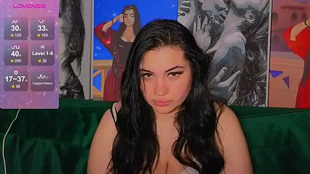 Snapshot of Nikki_Kardashian chatting on 12-28-24, 02:22 Nikki Kardashian online show from 12-28-24, 02:22