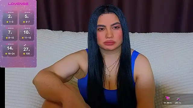 Snapshot of Nikki_Kardashian chatting on 02-08-25, 01:54 Nikki Kardashian online show from 02-08-25, 01:54