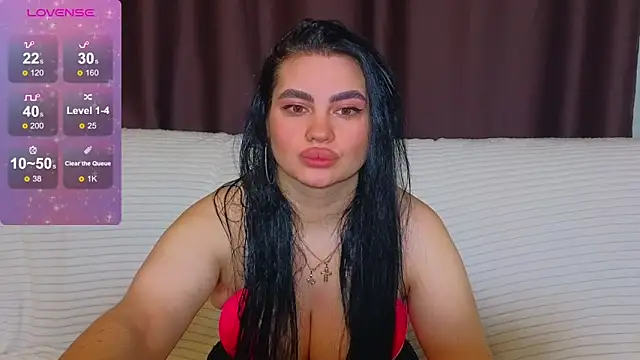 Snapshot of Nikki_Kardashian chatting on 03-04-25, 10:27 Nikki Kardashian online show from 03-04-25, 10:27