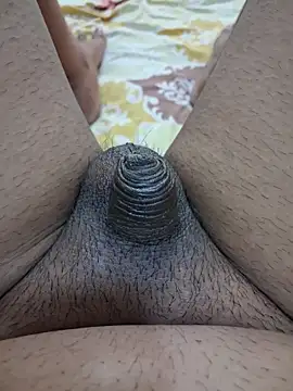 Snapshot of dirtybearr chatting on 06-15-26, 04:58 dirtybearr online show from 06-15-26, 04:58