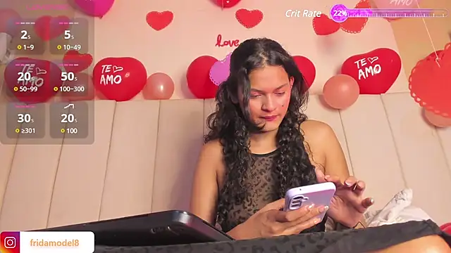 Snapshot of _frida1 chatting on 02-14-25, 02:02 frida1 online show from 02-14-25, 02:02