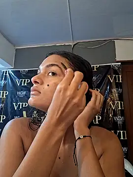 Snapshot of _frida1 chatting on 03-03-25, 12:16 frida1 online show from 03-03-25, 12:16