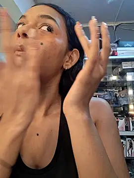 Snapshot of _frida1 chatting on 03-15-25, 12:34 frida1 online show from 03-15-25, 12:34