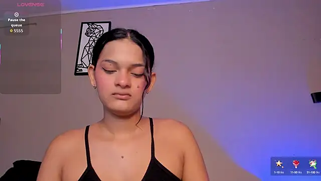 Snapshot of _frida1 chatting on 09-17-25, 01:02 frida1 online show from 09-17-25, 01:02