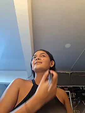 Snapshot of _frida1 chatting on 09-25-25, 12:42 frida1 online show from 09-25-25, 12:42