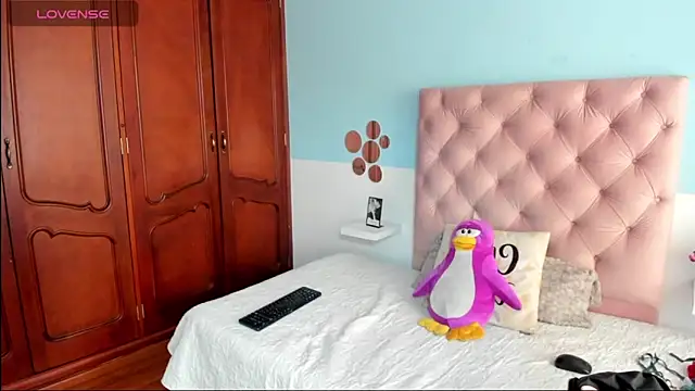  Sarahh 0 online show from 12-06-24, 01:33