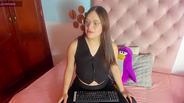  Sarahh 0 online show from 02-28-25, 01:58