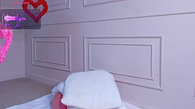 carolriveraa  online show from 02-14-25, 08:37