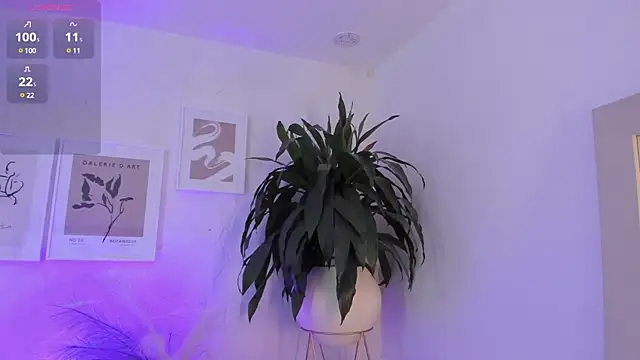 moll1e  online show from 03-17-25, 07:48