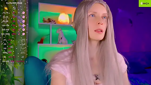 Snapshot of Flash_Summer chatting on 10-22-25, 12:11 Flash Summer online show from 10-22-25, 12:11