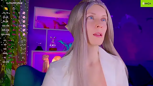 Snapshot of Flash_Summer chatting on 11-17-25, 11:32 Flash Summer online show from 11-17-25, 11:32