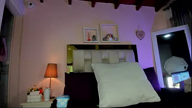 emmy r online show from 04-23-26, 12:04