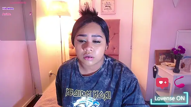 Snapshot of Nahom1_ chatting on 10-16-25, 10:22 Nahom1 online show from 10-16-25, 10:22