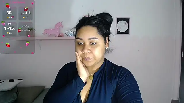 Snapshot of Nahom1_ chatting on 10-31-25, 12:44 Nahom1 online show from 10-31-25, 12:44