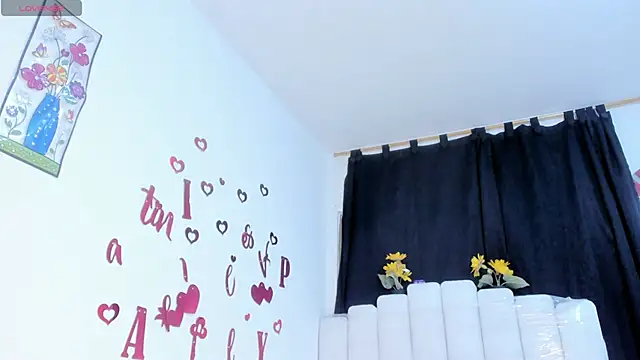 RoxannaBlanche online show from 04-24-26, 11:12