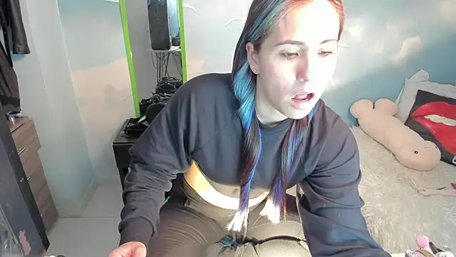 Snapshot of Nata_bernett chatting on 10-03-25, 11:24 Nata bernett online show from 10-03-25, 11:24