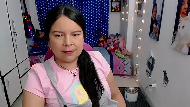 Snapshot of claryssa_ chatting on 01-17-25, 11:51 claryssa online show from 01-17-25, 11:51