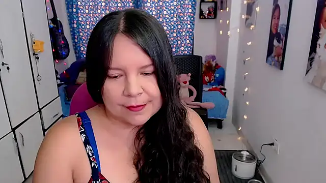 Snapshot of claryssa_ chatting on 09-18-25, 08:11 claryssa online show from 09-18-25, 08:11