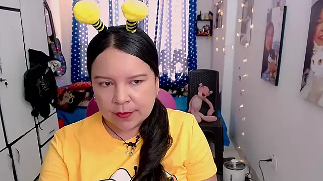 Snapshot of claryssa_ chatting on 11-01-25, 06:10 claryssa online show from 11-01-25, 06:10