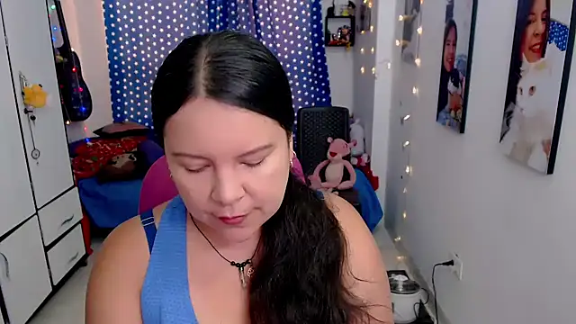 Snapshot of claryssa_ chatting on 11-24-25, 09:03 claryssa online show from 11-24-25, 09:03