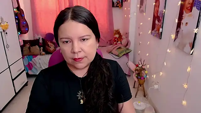 Snapshot of claryssa_ chatting on 05-22-26, 08:14 claryssa online show from 05-22-26, 08:14