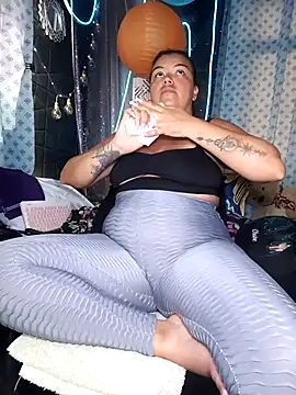 Horny kaylee online show from 10-26-25, 06:03