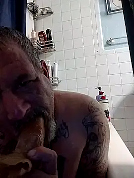 Snapshot of bigdoog8 chatting on 04-11-26, 08:51 bigdoog8 online show from 04-11-26, 08:51