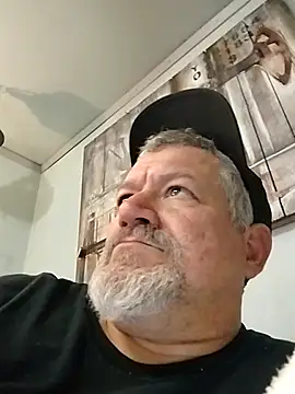 Snapshot of bigdoog8 chatting on 04-19-26, 07:16 bigdoog8 online show from 04-19-26, 07:16