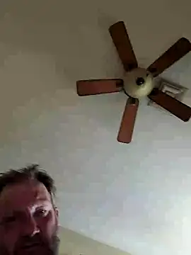 Hugebwc102 online show from 10-03-25, 09:34