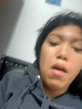 Snapshot of emily_rosse04 chatting on 11-05-25, 11:10 emily rosse04 online show from 11-05-25, 11:10