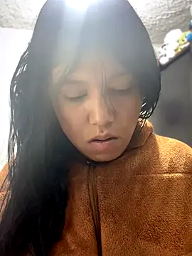 Snapshot of emily_rosse04 chatting on 11-06-25, 11:11 emily rosse04 online show from 11-06-25, 11:11