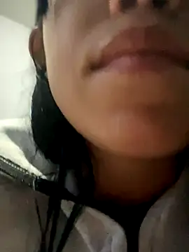 Snapshot of emily_rosse04 chatting on 12-14-25, 11:04 emily rosse04 online show from 12-14-25, 11:04