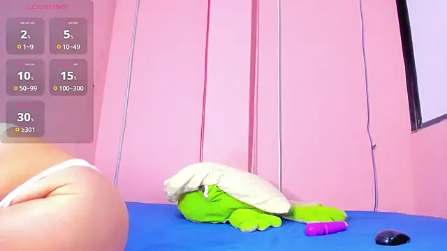 Snapshot of grandmother_milf chatting on 12-20-24, 03:14 grandmother milf online show from 12-20-24, 03:14