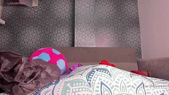 grandmother milf online show from 03-12-26, 12:22