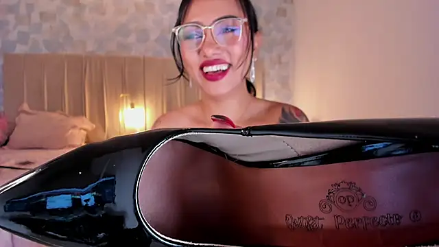 samara smithh online show from 02-11-25, 03:08