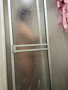 Snapshot of SheraHadee chatting on 09-16-25, 01:01 SheraHadee online show from 09-16-25, 01:01