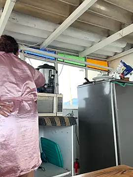 Snapshot of SheraHadee chatting on 10-13-25, 08:20 SheraHadee online show from 10-13-25, 08:20