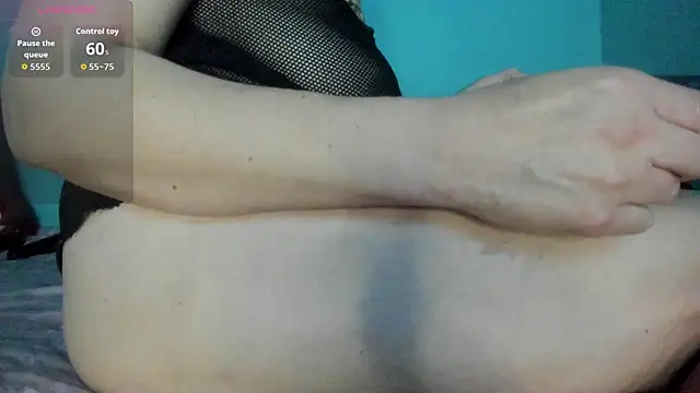 Snapshot of SheraHadee chatting on 11-27-25, 02:35 SheraHadee online show from 11-27-25, 02:35