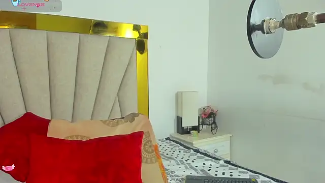 Snapshot of angel_dthroatt chatting on 12-27-24, 12:12 angel dthroatt online show from 12-27-24, 12:12