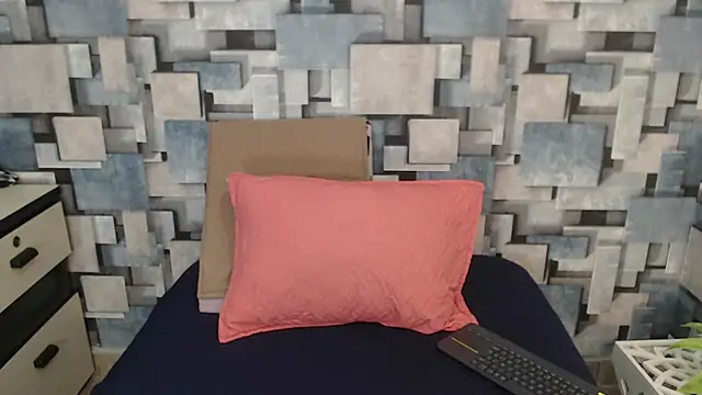 Snapshot of angel_dthroatt chatting on 12-04-25, 12:14 angel dthroatt online show from 12-04-25, 12:14