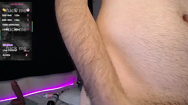 Snapshot of henry_diiaz chatting on 11-28-25, 08:17 henry diiaz online show from 11-28-25, 08:17