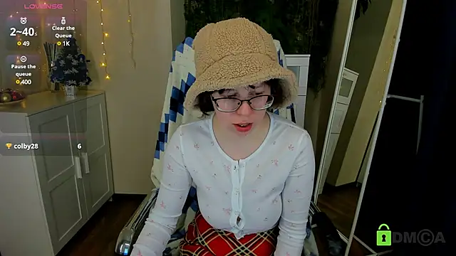 Snapshot of Melissa_Wells chatting on 12-21-24, 12:09 Melissa Wells online show from 12-21-24, 12:09