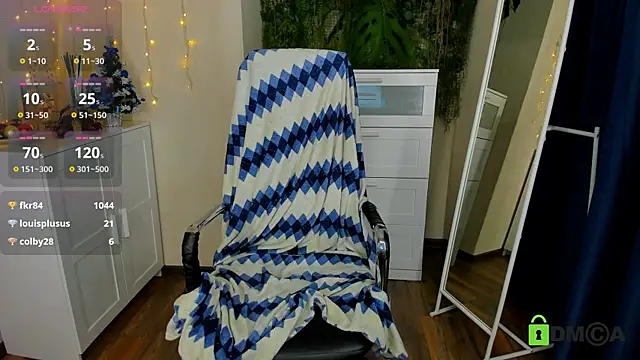 Snapshot of Melissa_Wells chatting on 12-21-24, 03:14 Melissa Wells online show from 12-21-24, 03:14