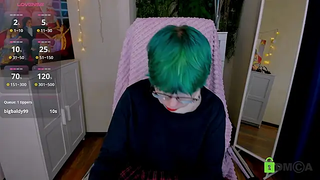 Snapshot of Melissa_Wells chatting on 03-01-25, 03:32 Melissa Wells online show from 03-01-25, 03:32