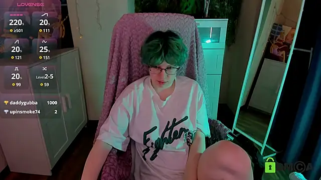 Snapshot of Melissa_Wells chatting on 03-22-25, 04:35 Melissa Wells online show from 03-22-25, 04:35