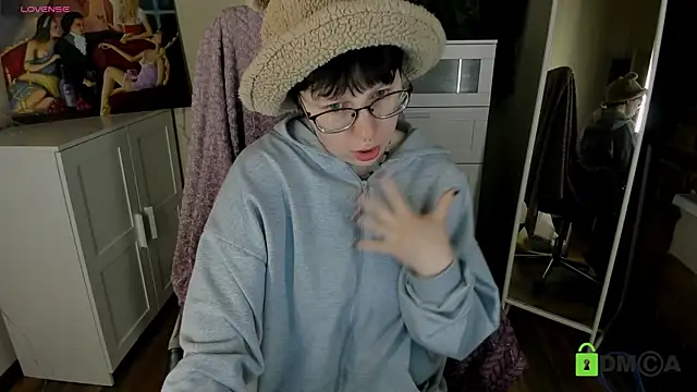 Snapshot of Melissa_Wells chatting on 09-24-25, 09:07 Melissa Wells online show from 09-24-25, 09:07