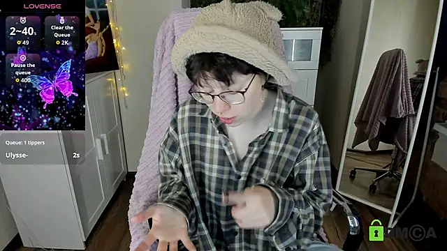 Snapshot of Melissa_Wells chatting on 10-02-25, 08:38 Melissa Wells online show from 10-02-25, 08:38